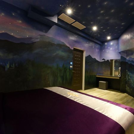 W3 Motel Luzhu Phòng bức ảnh